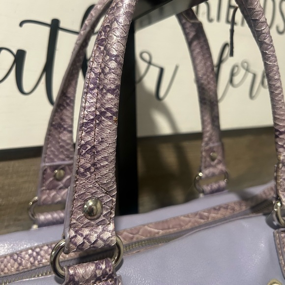 Kathy Van Zeeland Lavender Floral Design Leather Shoulder Bag - Picture 3 of 6